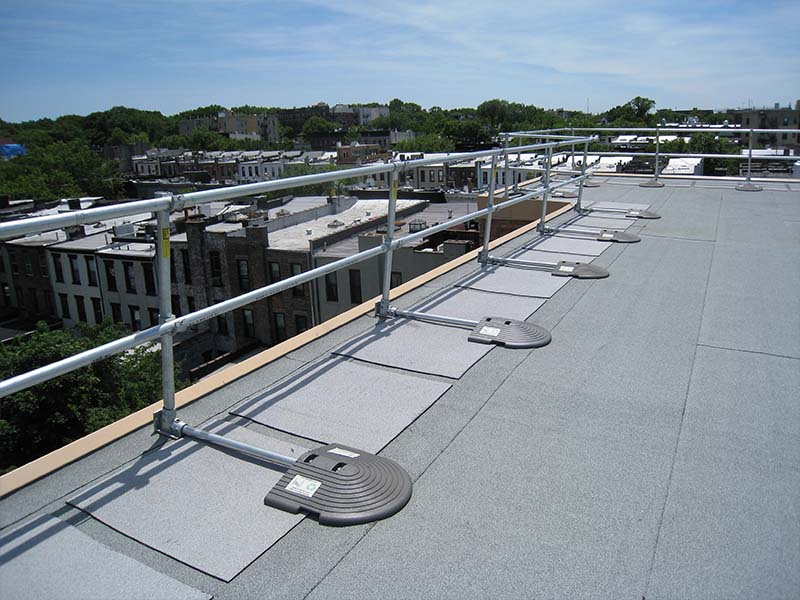 Kee Guard roof safety system